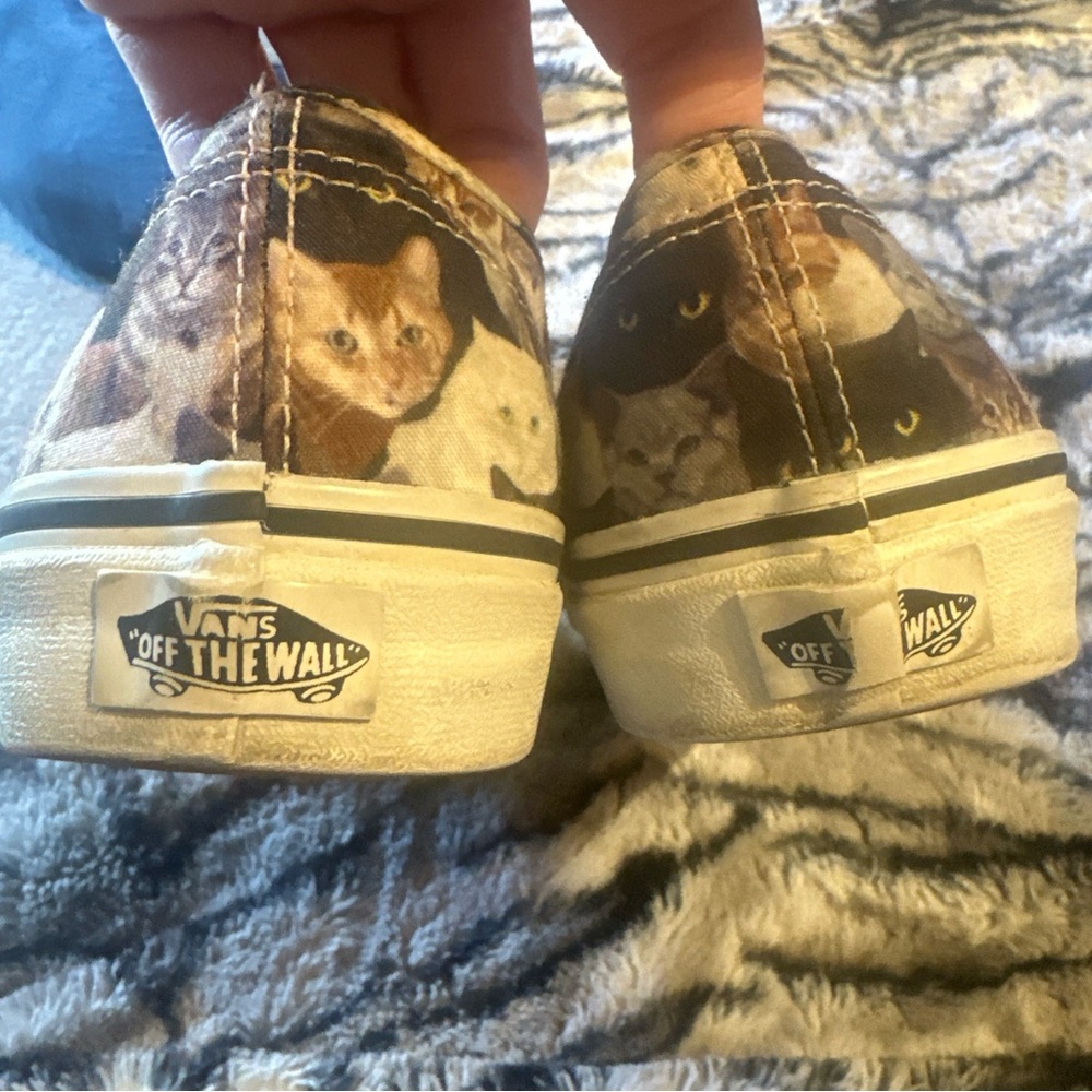 Vans Cat Print Sneakers with Orange Interior - Picture 5 of 16